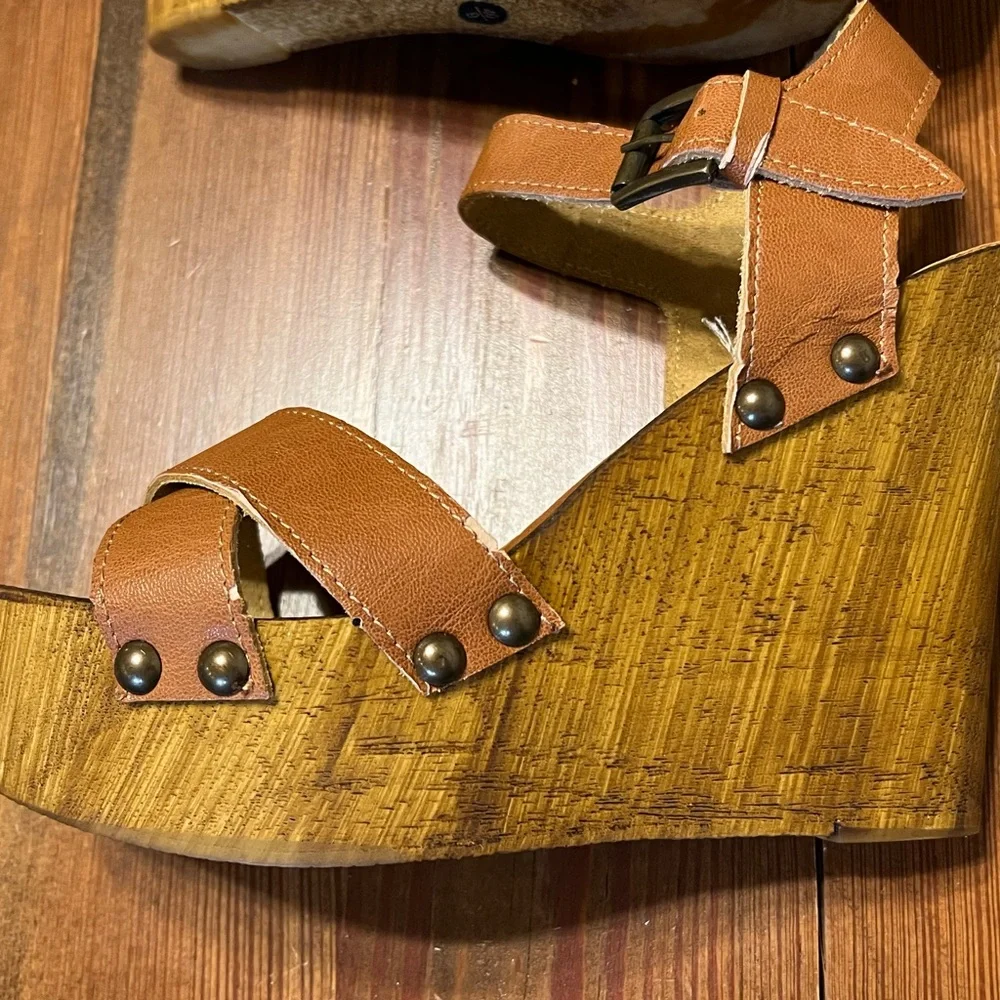 Charles by Charles‎ David Wooden Platform Sandals Made in Italy